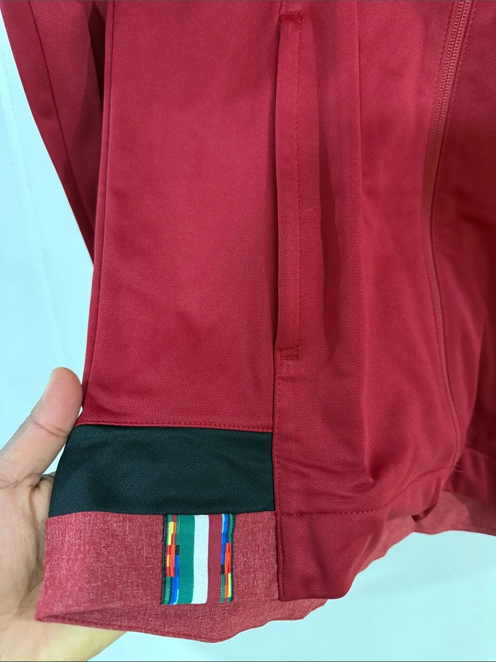 Authentic vintage adidas AC Milan Red Full-Zip Soccer Track Jacket with Crest m